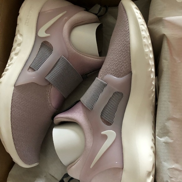 Nike Shoes - NEW Nike renew freedom shoes